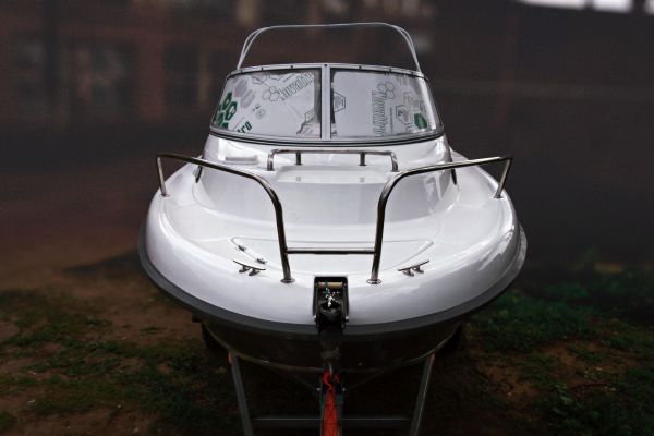 Комбинированная моторная лодка с каютой Бестер-500РА